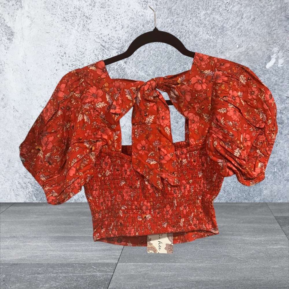 Floral Red Puff Sleeve Top - Picture 2 of 3
